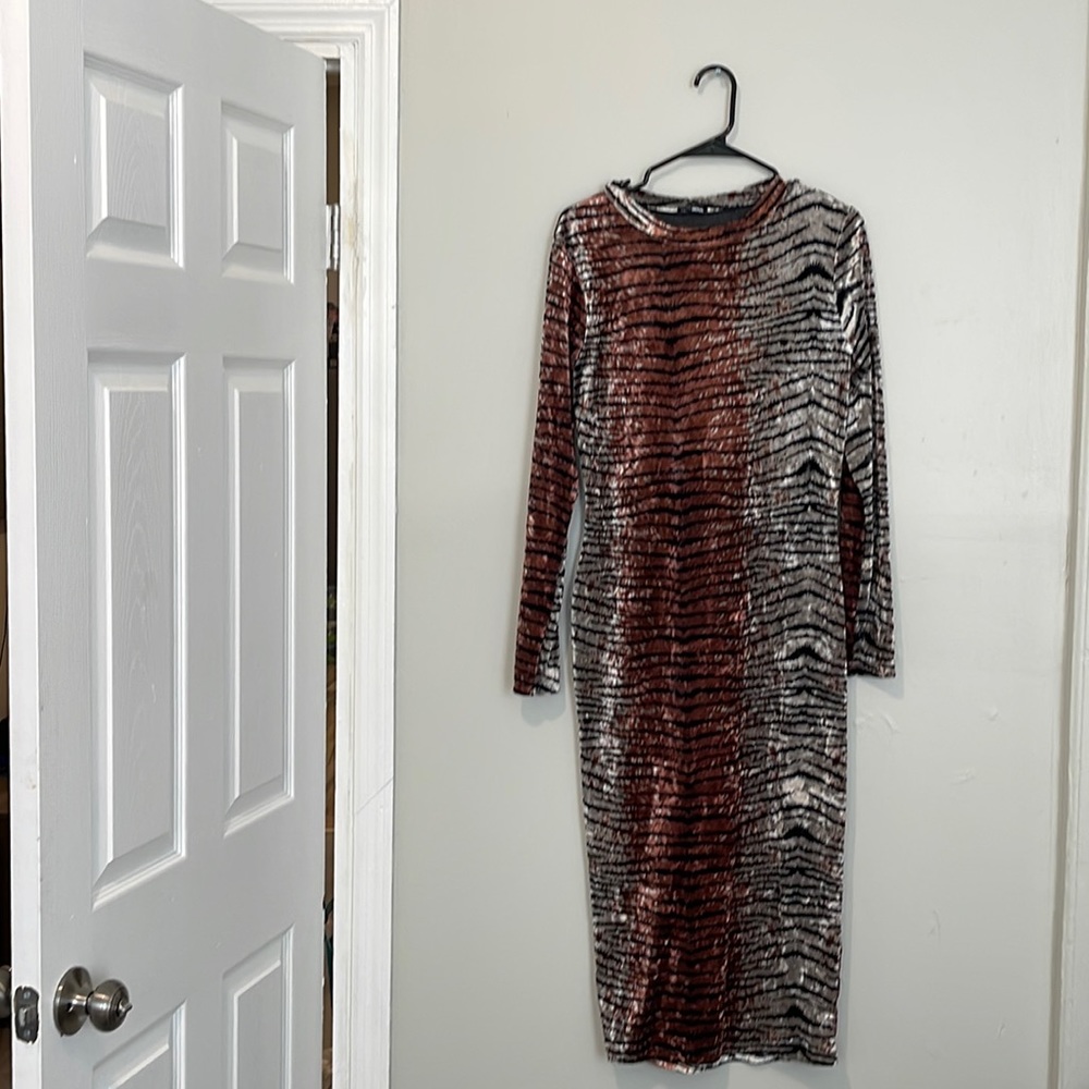 Long Sleeve Crushed Velvet Tiger Print Midi Dress